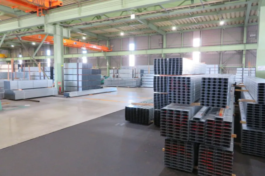 株式会社KMC 大阪工場 屋内風景